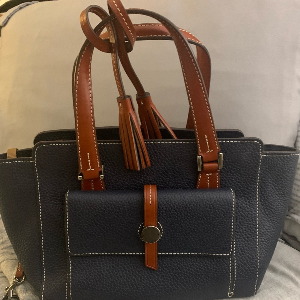 Dooney & Bourke